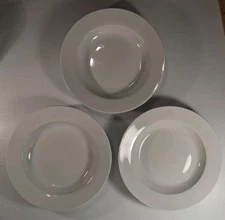 Cordon Bleu White Pasta Cereal Soup Bowls 9 1/4" Microwave Dishwasher Safe