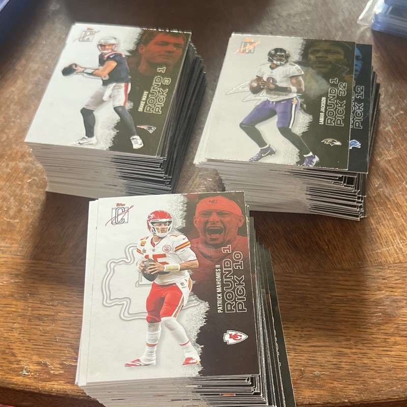 2025 Topps signature class NFL Football 140 Card vet base lot Mahomes Jackson