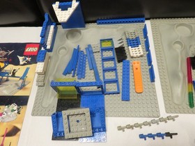 Lego Classic Space Inter-Galactic Command Base 6971 w/ instructions