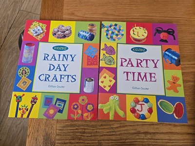Rainy Day Crafts & Party Time - Kidzbiz - Gillian Souter - Paperback