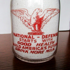 1940's WWII Greenfield Ice Cream Co. INDIANA dairy IND. milk bottle WAR SLOGAN