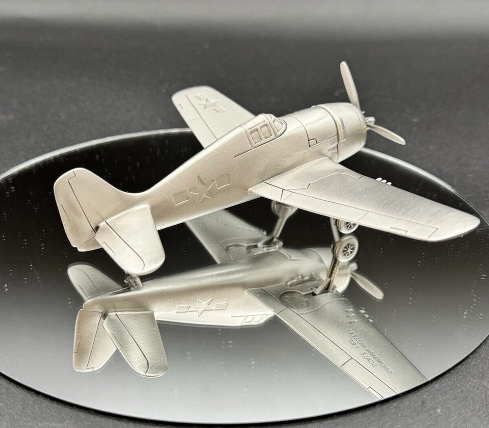 Grumman Hellcat F6F WWII Fighter escala 1:82 peltre Danbury como nuevo raro Foto 3 de 4