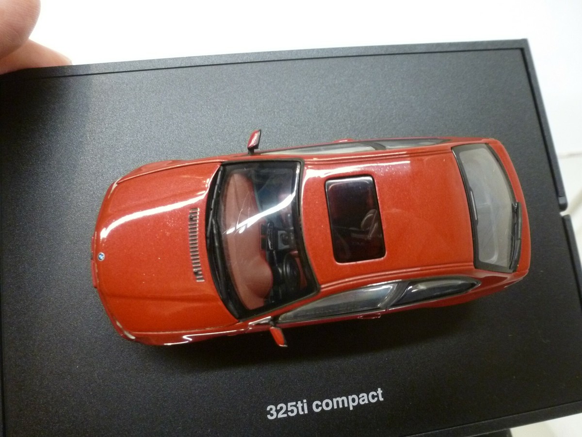 MINICHAMPS BMW 325ti COMPACT E46 - ORANGERED 1:43 - GOOD CONDITION