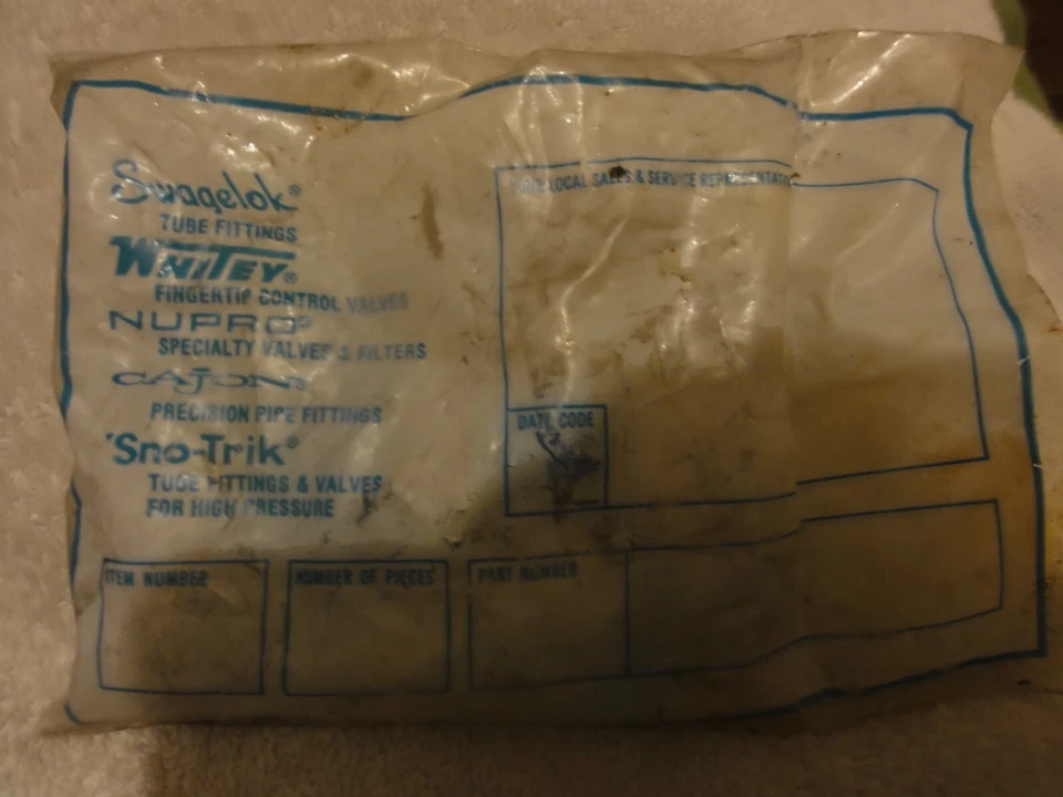 4 pc Swagelok 1/2" Tube X 1/4" SS Stainless Steel Elbow SS-810-2?? New in Bag - Image 2 of 2