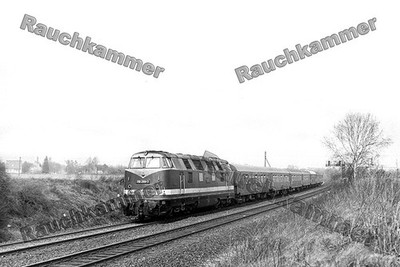 PE-Fotoabzug 10x15 DR 118 299-7 bei Berlin-Schönefeld 1976 / F188415
