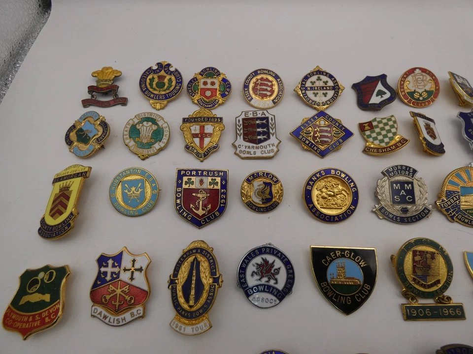 Job Lot Bundle Vintage Bowling Club Pin Badges Bowls Indoor Bundle x 100 - Image 2 of 4