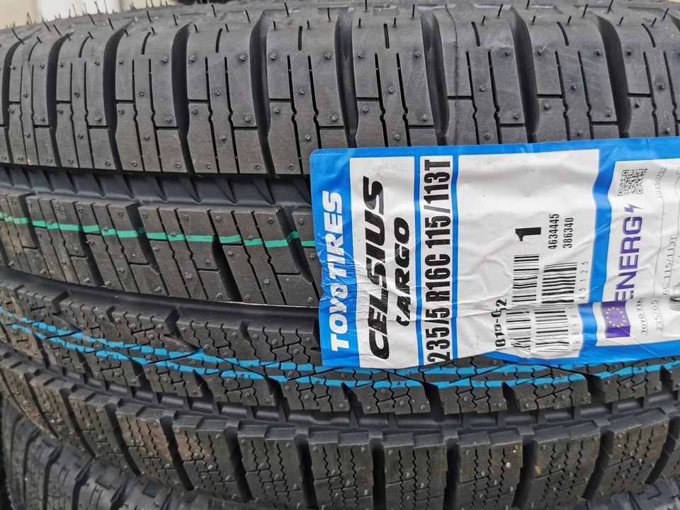 4 Mercedes Sprinter 16" Wohnmobil AllwetterReifen Toyo Kompletträder 235/65 R16C - Bild 4 von 4