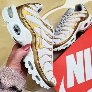 Women's Nike Air Max Plus Shoes Size 6.5 Metallic Gold Style 605112 054  191887666653 | eBay