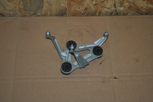 BMW E81 E87 E90 E91 E92 E93 Halter Hydroaggregat ABS Block Steuergerät 6762467