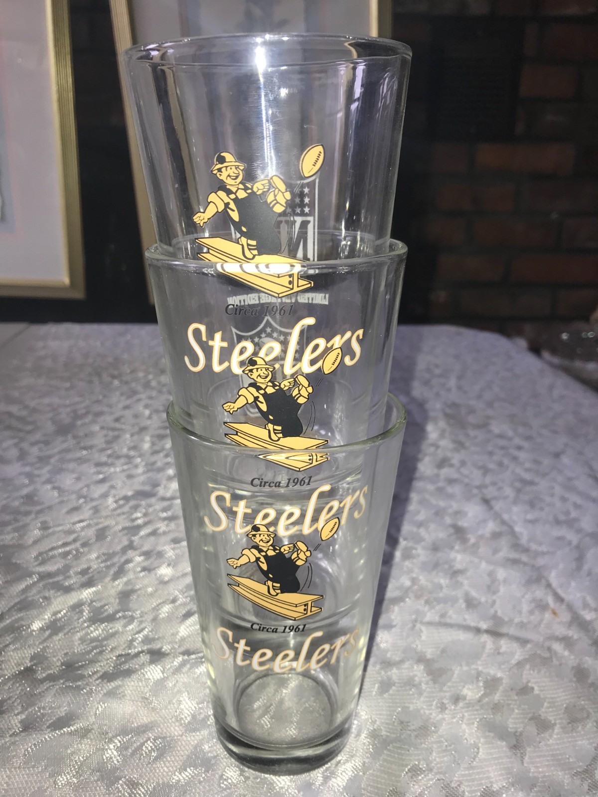 3 Rare PITTSBURGH STEELERS Retro CIRCA 1961 Logo-Man STEELY 16oz PINT GLASS 5¾" view 16
