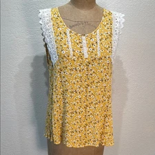 Southern Stitch Women's Large Floral Yellow Lace Trim Sleeveless Round Neck Top