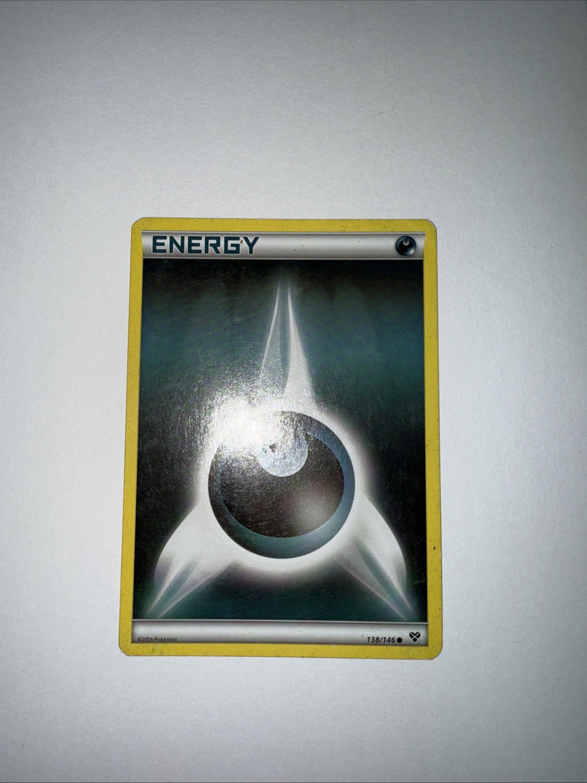 Darkness Energy (Basic) 111/114 Black & White Regular