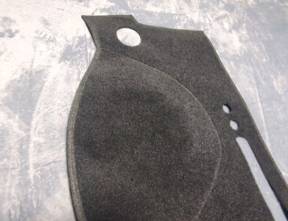 Cubierta de tablero personalizada Covercraft Premium Cinder para Toyota Solara 2004-2008 Foto 3 de 4