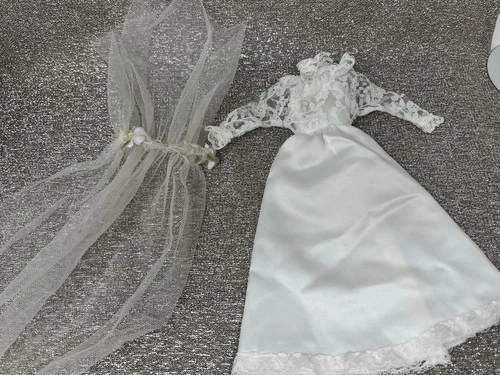 Vintage Barbie Tracy Bride Doll Dress & Veil #4103