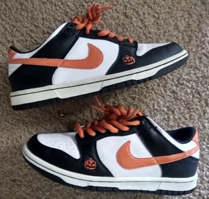 halloween nike dunks