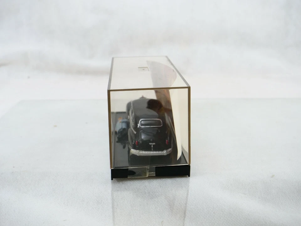 Voiture présidentielle ZIS 115 Limousine de Staline 1946 Kit résine monté 1/43 - Photo 3/4