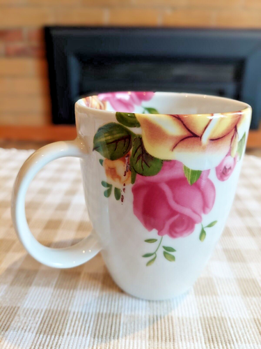 ROYAL ALBERT ENGLAND COUNTRY ROSE WHITE WITH PINK & YELLOW ROSES COFFEE /TEA MUG - Picture 5 of 12