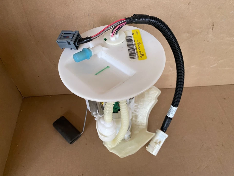 Bomba de combustible Ford 5C5Z-9H307-A -- Lincoln Aviator 2003-2005 4,6 L -- Nuevo de lote original Foto 2 de 4