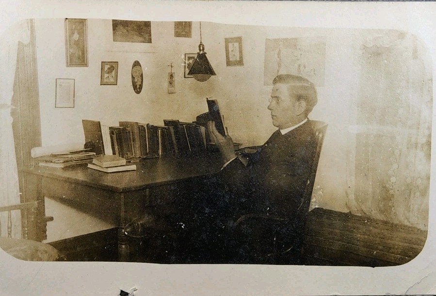 Foto 1 di 13