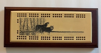 Vtg North Coast Trading Strategy Games Etched Howling Wolves Cribbage Board