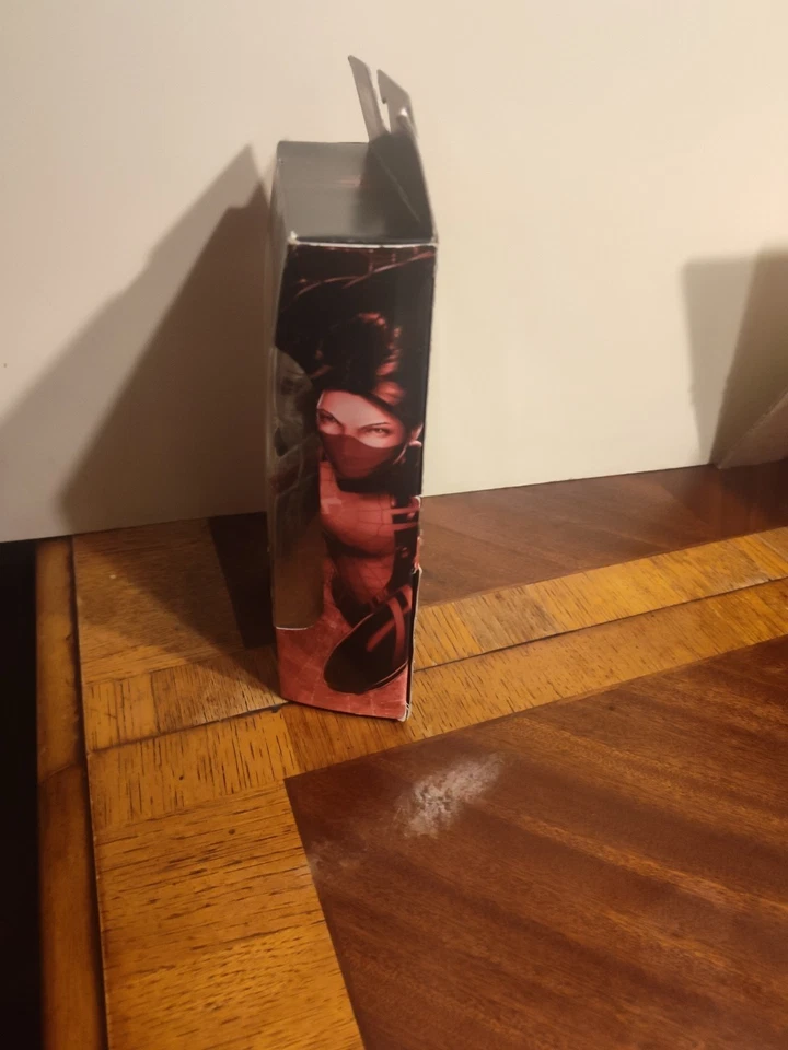  Hasbro Marvel Legends Space Venom Wave  SPIDER-GIRL  Ashley Barton - Image 4 of 4