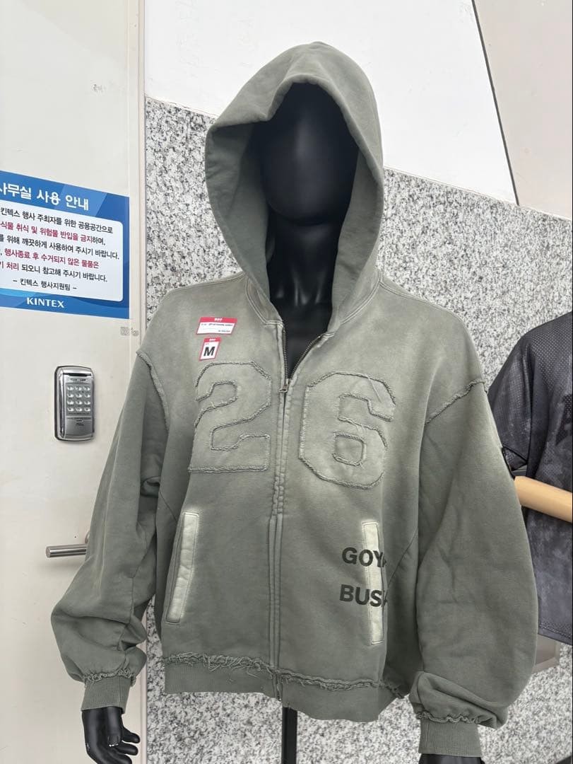 BTS ARIRANG World Tour Seoul Korea Limited Zip-Up Hoodie L Size