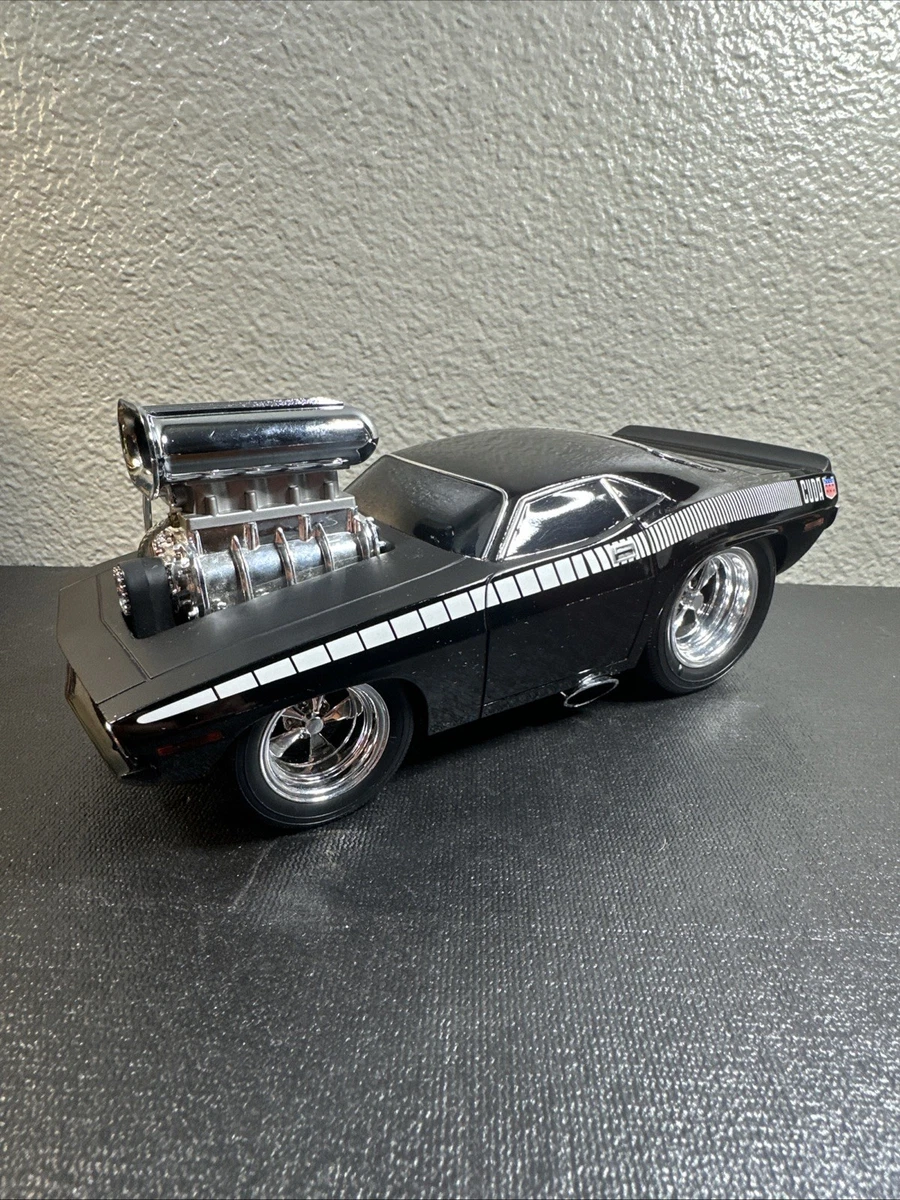 アメリカンマッスル 1/18スケール 1970 プリムス ヘミ 'クーダ Muscle Machines Plymouth 1:18 Scale Diecast & Toy Vehicles for