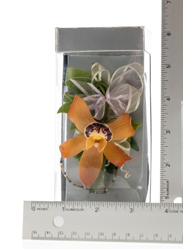 Candarla Corsage / Boutonnière Faux Orchid Looking Flower New in Box 799-23/25 - Picture 9 of 15