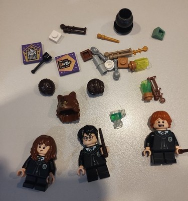 LEGO Harry Potter Action Figure Toy Lot.