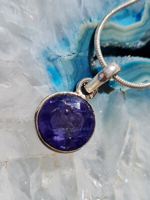 Geschenkset:  Saphir Anhänger in Silber plus Silberkette   (G12)