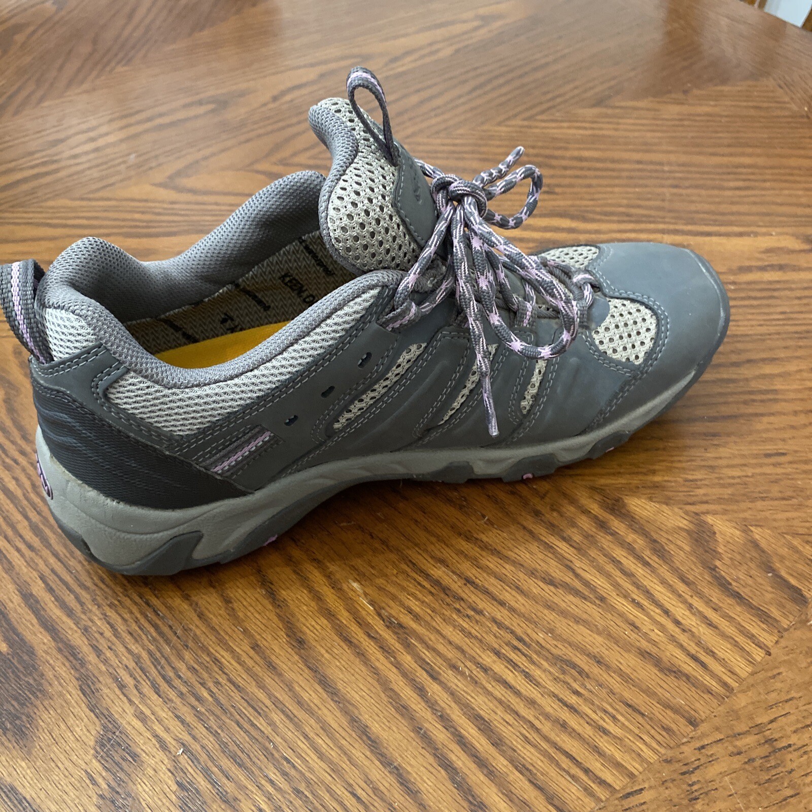 Scarpa da trekking Keen Dry impermeabile sinistra amputata donna 8 5