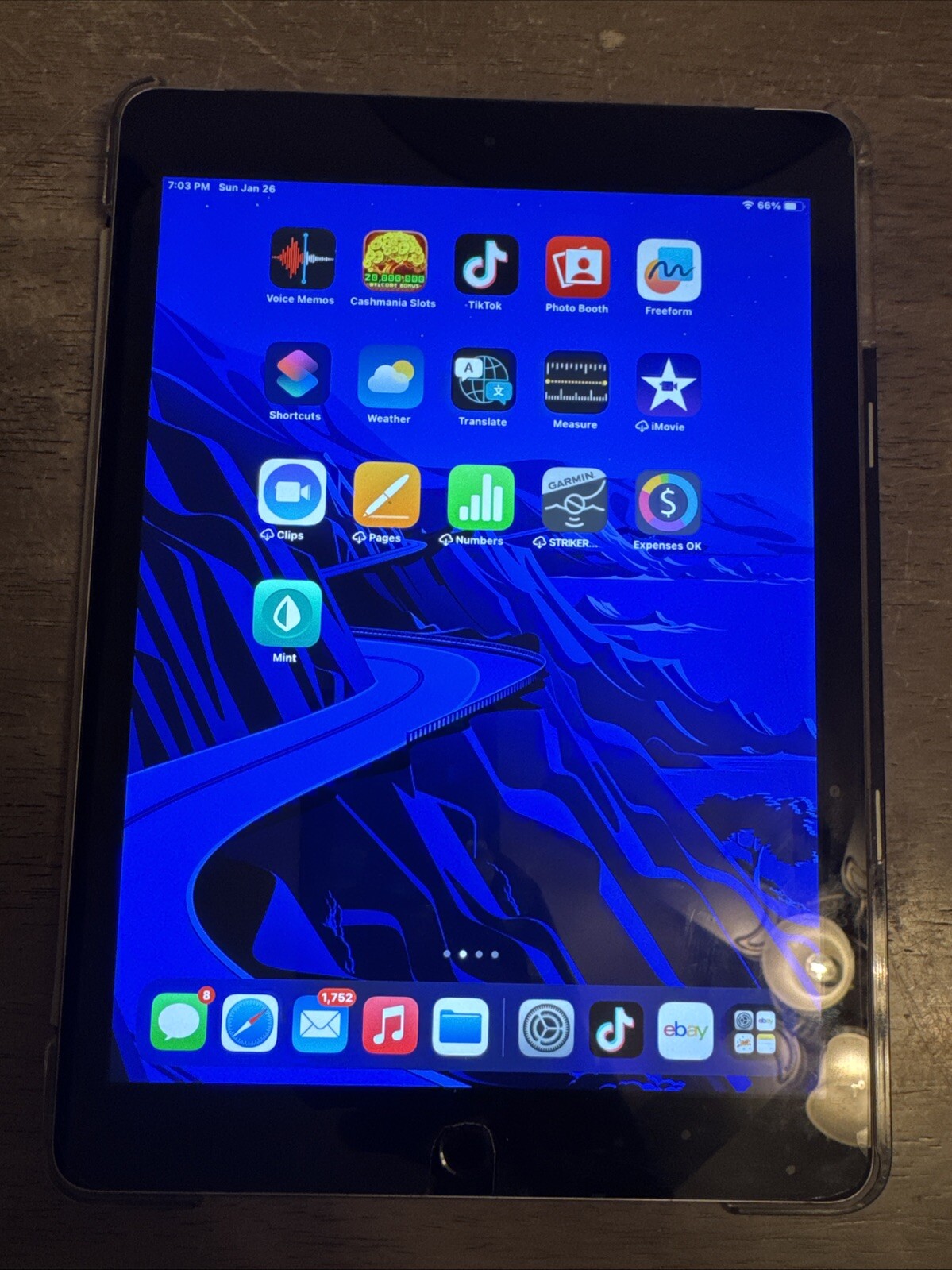 iPad (Original Tictok) Verizon Unlocked!-image