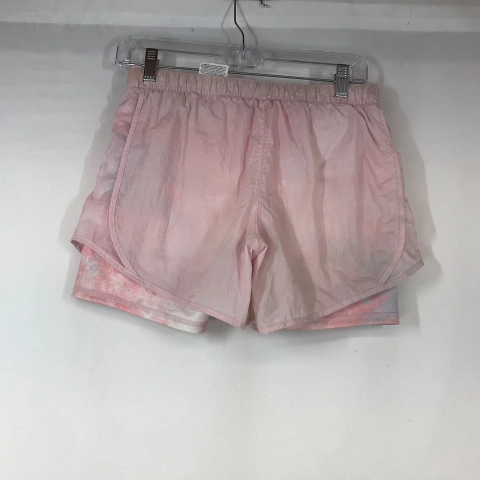 NIKE - ДЕВОЧЕК XL - РОЗОВЫЙ 100% НЕЙЛОНА СТАНДАРТНЫЙ КРОЙ ПОДПОЯСАННЫЙ 2 В 1 ШОРТЫ - DA1302-663 - Изображение 2 из 4