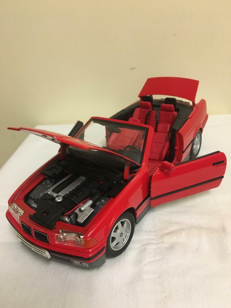 BMW 325i Convertible 1993 1/18 Maisto