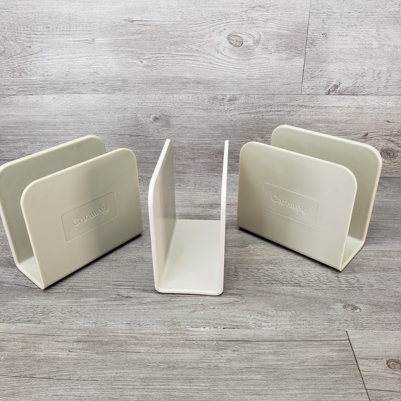 Caraway (3) Cookware Bakeware Pan Stands Holders Organizers