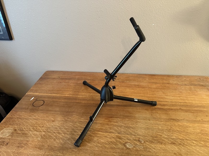 BELMONTE SAXOPHONE BLACK FOLDABLE STAND