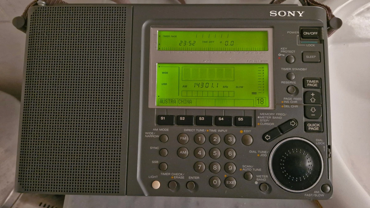 RADIO ÉMETTEUR-RÉCEPTEUR FM Alinco DR- 130 VHF. PARFAIT. EN BOITE. EUR