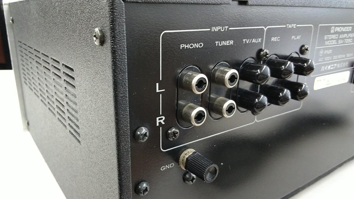PIONEER SA-7250 Integrated Vintage amplifier (transistor