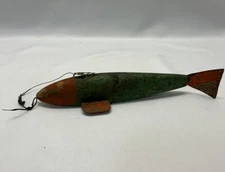 Vintage Minnesota Ice Spearing Fishing Folk Art Wood Body & Metal Fin Decoy