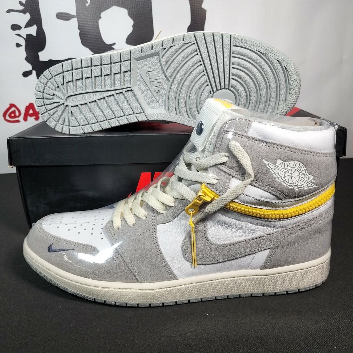 Air Jordan 1 High Switch White Tour Yellow “Light Smoke Grey Air Jordan 1 High Switch White Tour Yellow “Light Smoke Grey