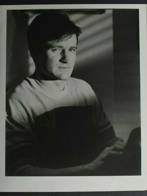 Robin Williams Young Pensive Scene - 8x10