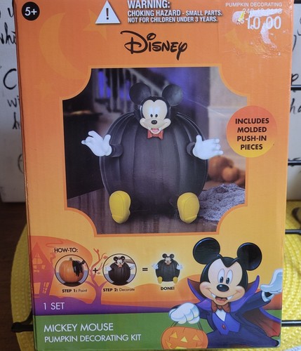 Disney Mickey Mouse Halloween Pumpkin Decorating Kit (7pc) Push-In ...