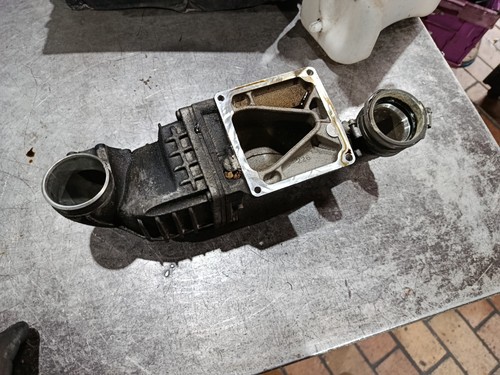 Kompressor Dämpfer Abdeckung Mercedes-Benz C-Klasse W203 A2711400787 Original