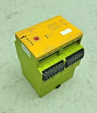 Pilz Safety Relay PNOZ XV3.1P  24 Vdc 4,5W 3n/o 1n/c 2n/o ID# 777522 Used