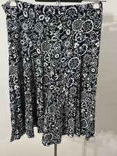 Sag Harbor Womens Size Large Skirt Black/ White Floral 37X32