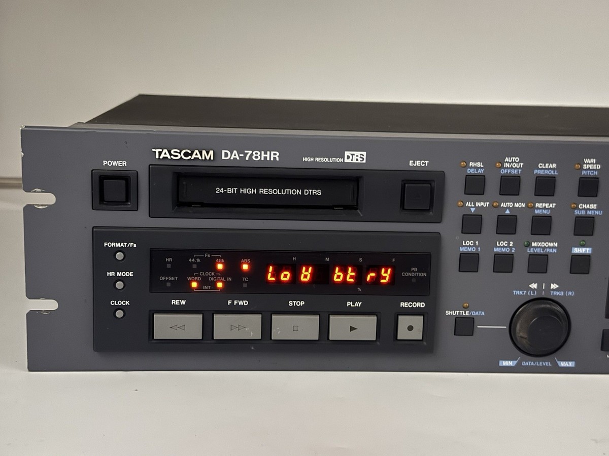 その他 TASCAM DA-78HR TASCAM Da-78hr High Resolution 8 Track 24 Bit DTRS Digital