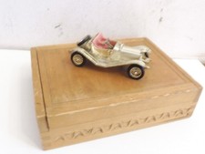 VINTAGE WOODEN HINGE LIDDED TRINKET BOX WITH 1911 MAXWELL ROADSTER TO TOP