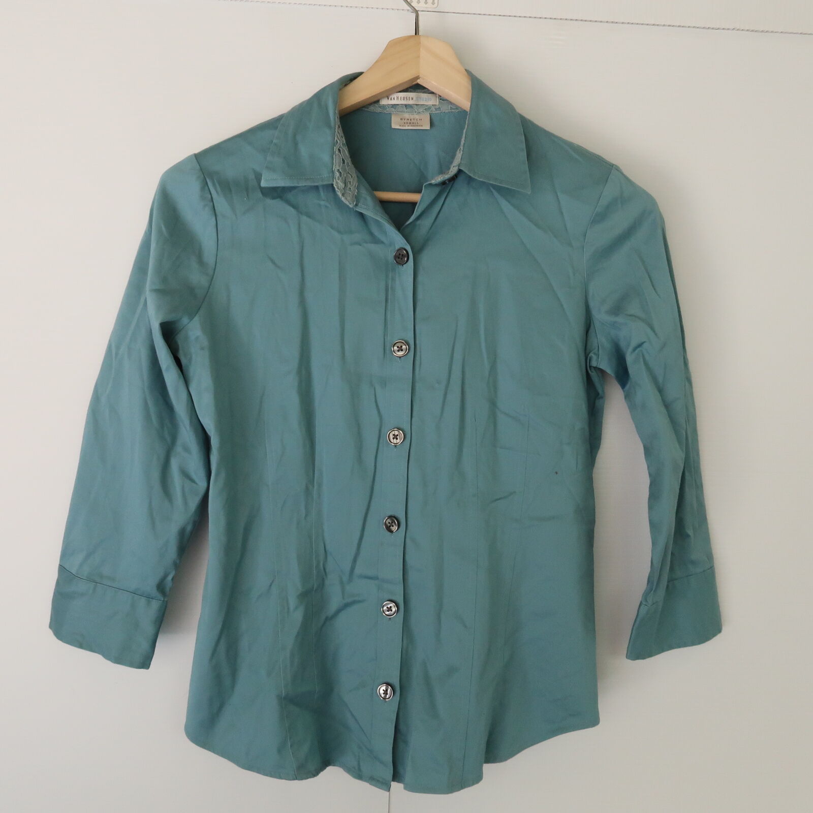Van Heusen Studio Womens Shirt Size XS Blue Butto… - image 1