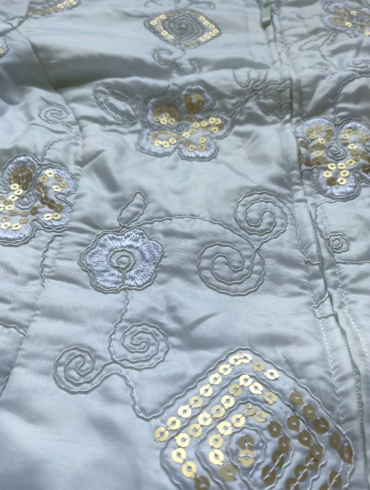 Women's Jacket Coat Size 14 White Sequins Satin Embroidery Gold Sequins - Image 3 of 4