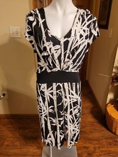 Talbots Black /  White V-Neck Bamboo Design Cap Sleeve Dress Size 14